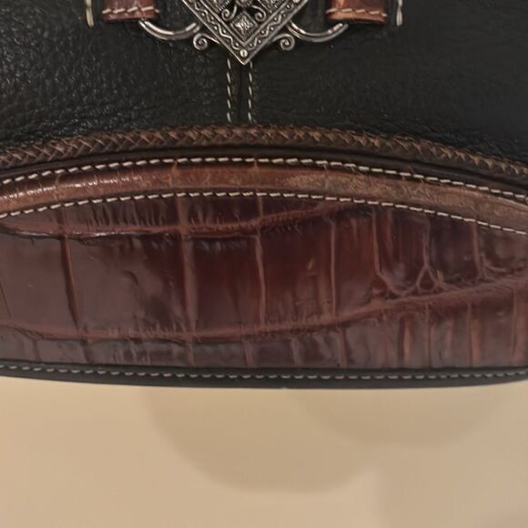 Brighton woman's leather purse. The leather are brown and black - Picture 9 of 16